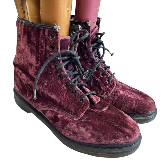 Dr Martens boots - Picture 1 of 13